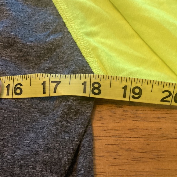 Under Armour Long Sleeve Youth Shirt - Picture 5 of 5